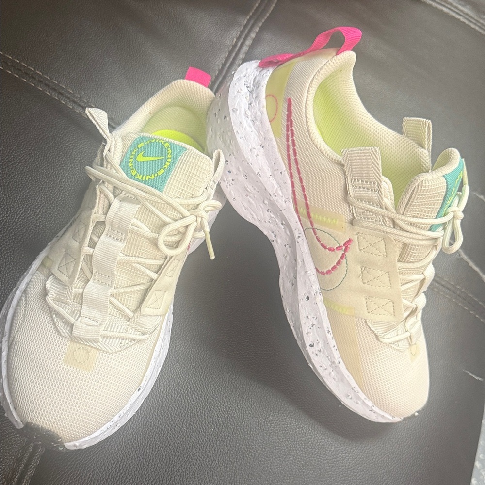 Nike Women's Beige and Pink Sneakers